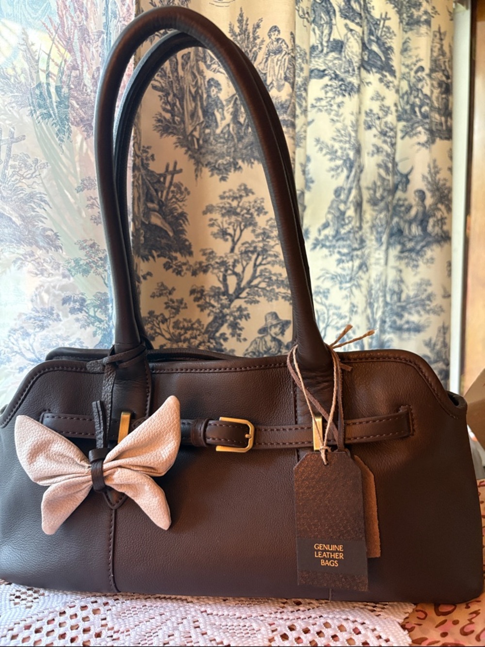 Classic Chocolate Brown Leather Shoulder Bag with Bow Accent